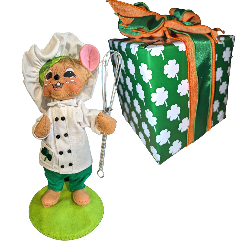 Annalee Saint Patrick's Day 6in Shamrock Chef Mouse - Gift Wrapped!